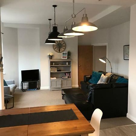 Апартаменты Wight View, Flat 2 Rosslyn House Суонидж Экстерьер фото