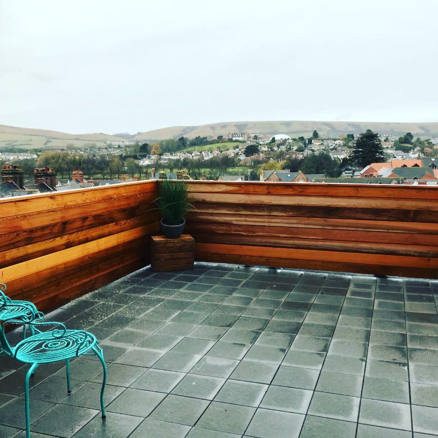 Апартаменты Wight View, Flat 2 Rosslyn House Суонидж Экстерьер фото