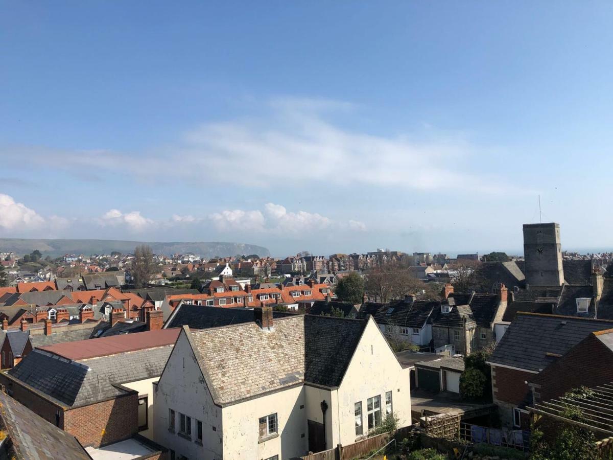 Апартаменты Wight View, Flat 2 Rosslyn House Суонидж Экстерьер фото