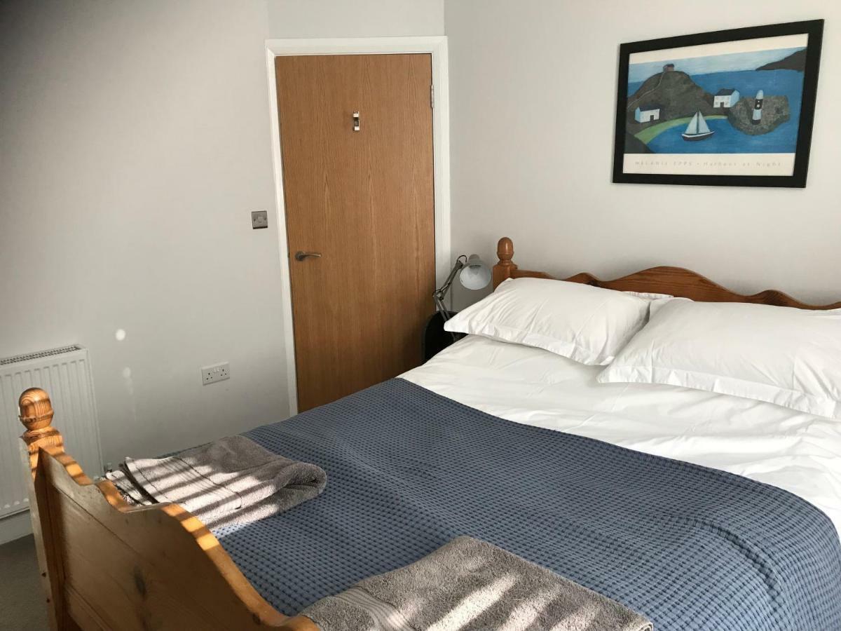 Апартаменты Wight View, Flat 2 Rosslyn House Суонидж Экстерьер фото
