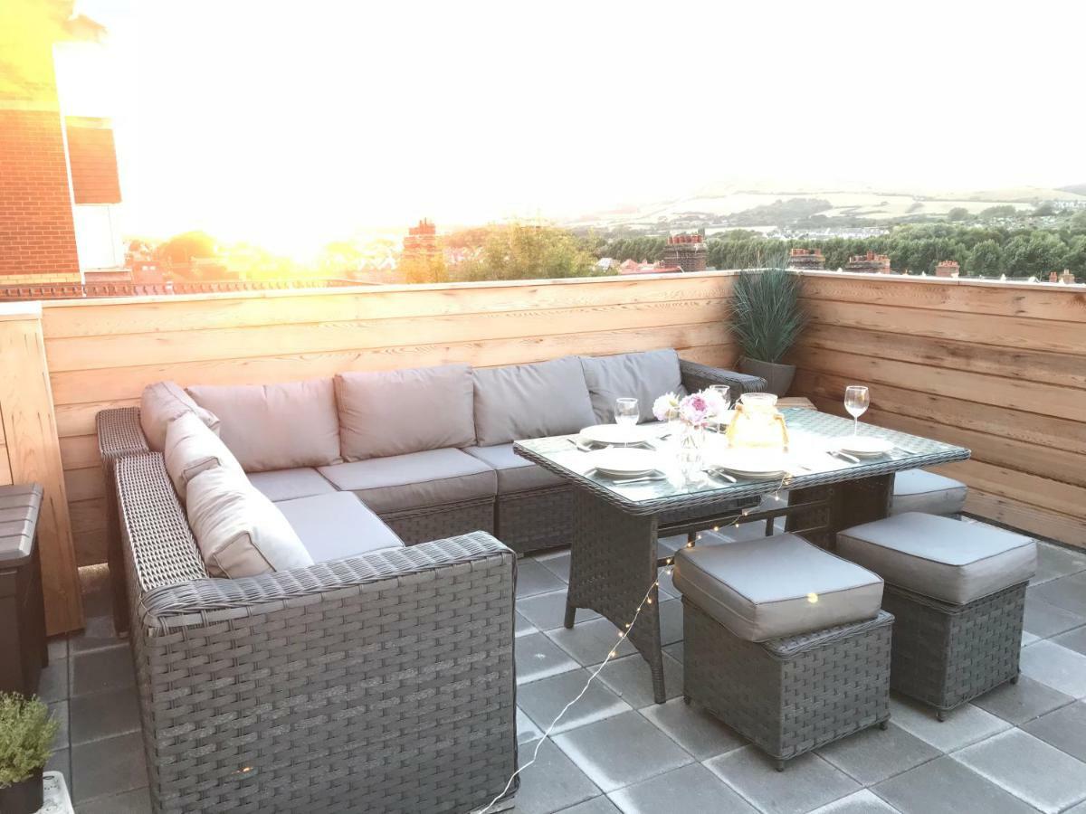 Апартаменты Wight View, Flat 2 Rosslyn House Суонидж Экстерьер фото