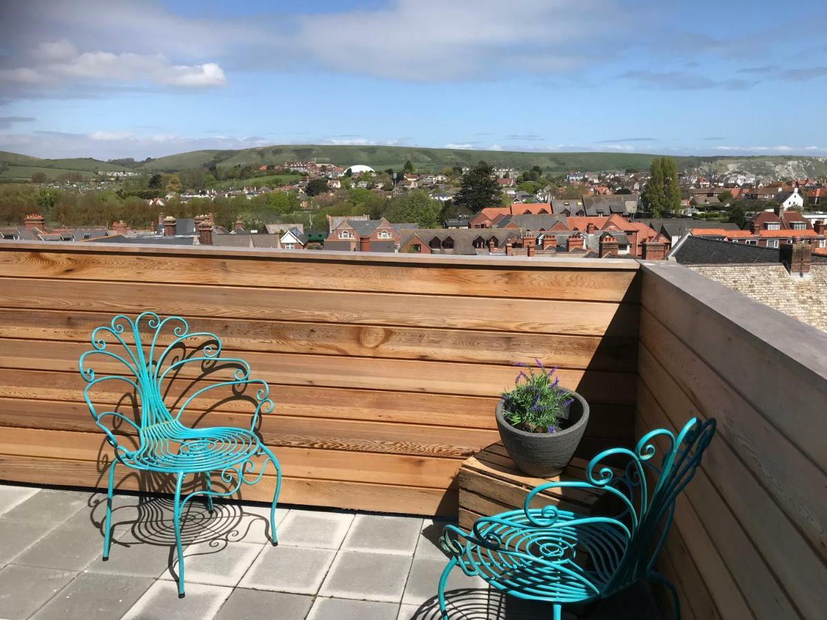 Апартаменты Wight View, Flat 2 Rosslyn House Суонидж Экстерьер фото